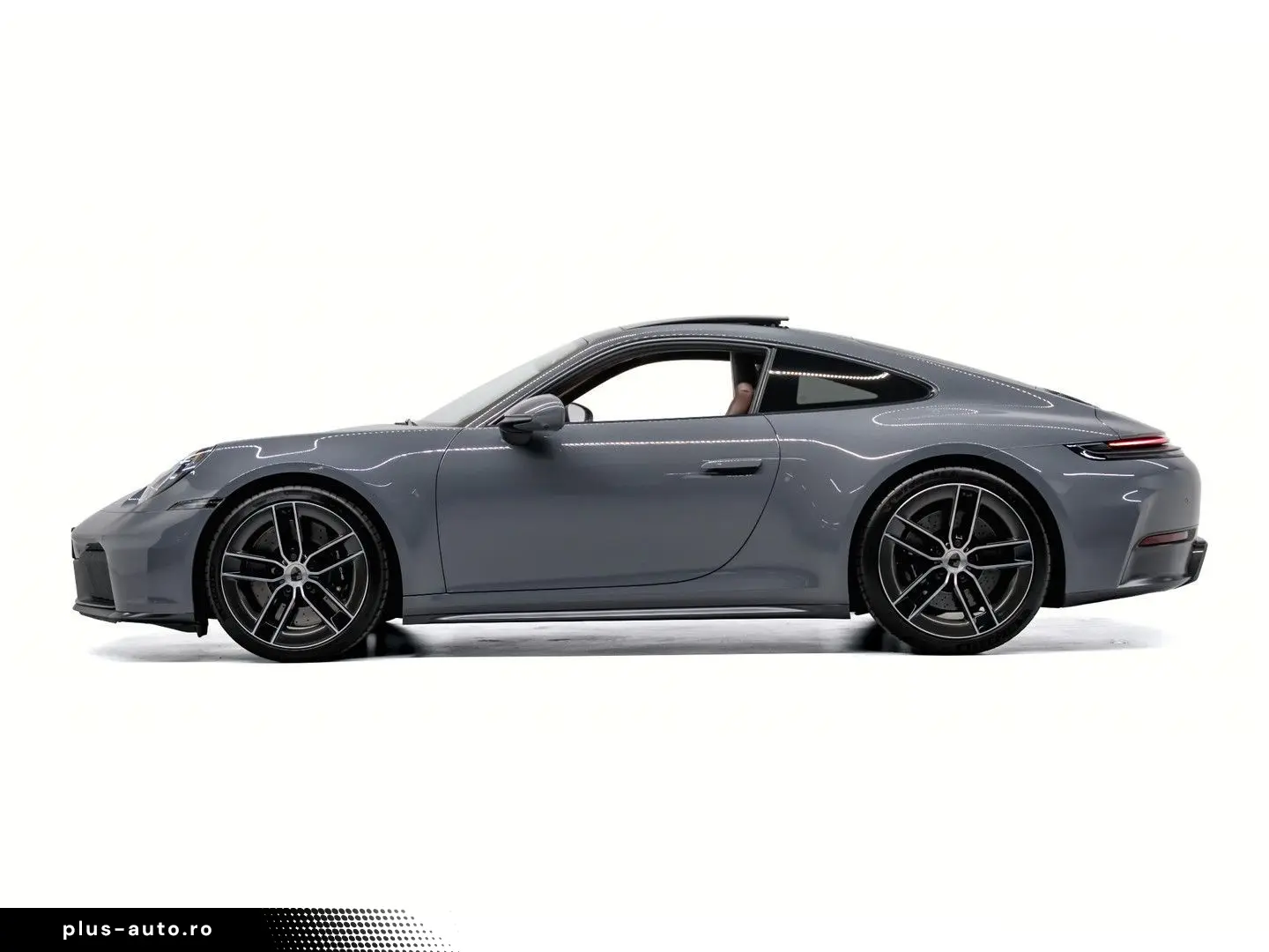 PORSCHE 992 Carrera 4 GTS