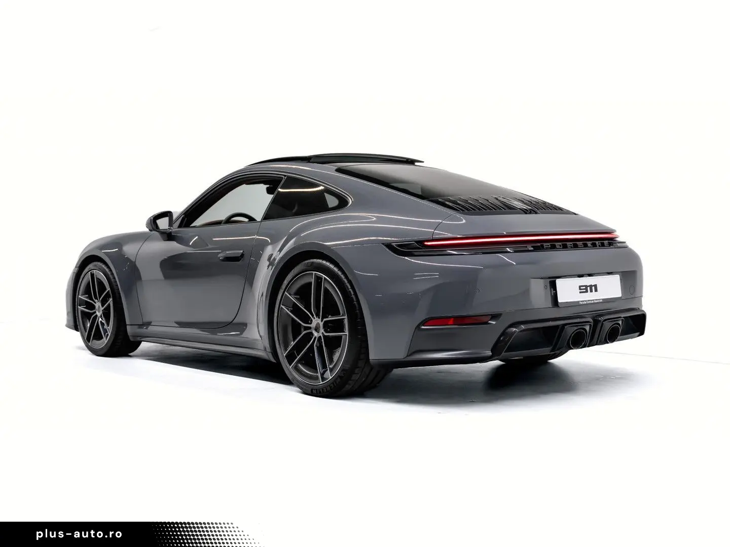PORSCHE 992 Carrera 4 GTS