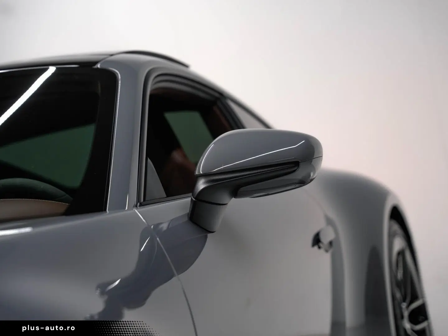 PORSCHE 992 Carrera 4 GTS