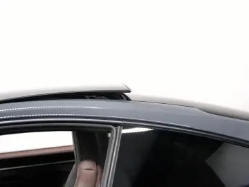 PORSCHE 992 Carrera 4 GTS