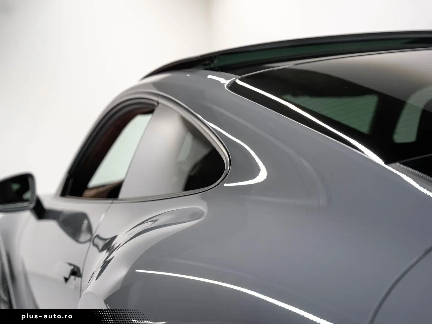 PORSCHE 992 Carrera 4 GTS