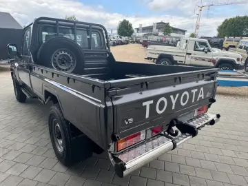 Toyota Land Cruiser GRJ79 Single Cab AUT.