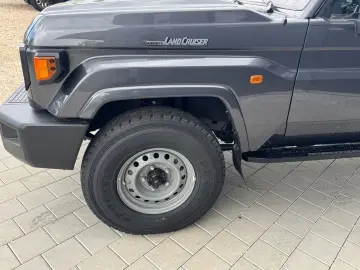 Toyota Land Cruiser GRJ79 Single Cab AUT.