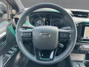 Toyota Hilux Invincible 4x4 SHZ GRA LED Klima