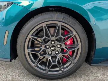 Ford Mustang GT Cabrio 5.0 V8   MAGNERIDE • BREMBO • B&O