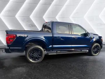 Ford F 150 LARIAT Black Edition 4X4 5.0L