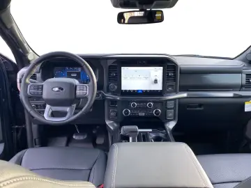 Ford F 150 LARIAT Black Edition 4X4 5.0L