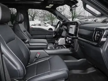 Ford F-150 Lariat V8 Black Edition Pano 360 Kamera