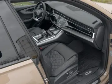 Audi Q8 60 TFSIe S line   489 CP • PANO • B&O