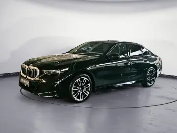 BMW 540d xDrive M Sport   303 CP • B&W • HUD