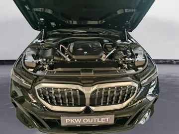 BMW 540d xDrive M Sport   303 CP • B&W • HUD