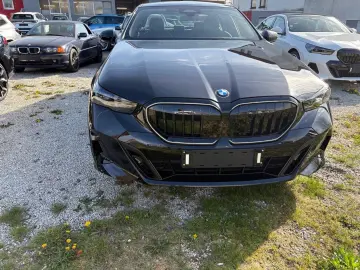 BMW 520i M Sport Pro   PANO • HARMAN • 21” • PARK ASSIST