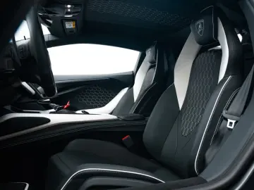 Lamborghini Revuelto   1.016 CP • V12 • FULL CARBON • LIFT
