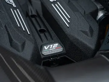 Lamborghini Revuelto   1.016 CP • V12 • FULL CARBON • LIFT