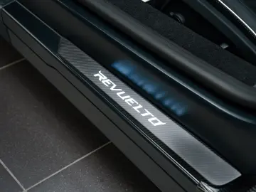 Lamborghini Revuelto   1.016 CP • V12 • FULL CARBON • LIFT