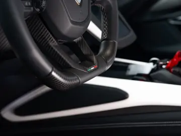 Lamborghini Revuelto   1.016 CP • V12 • FULL CARBON • LIFT