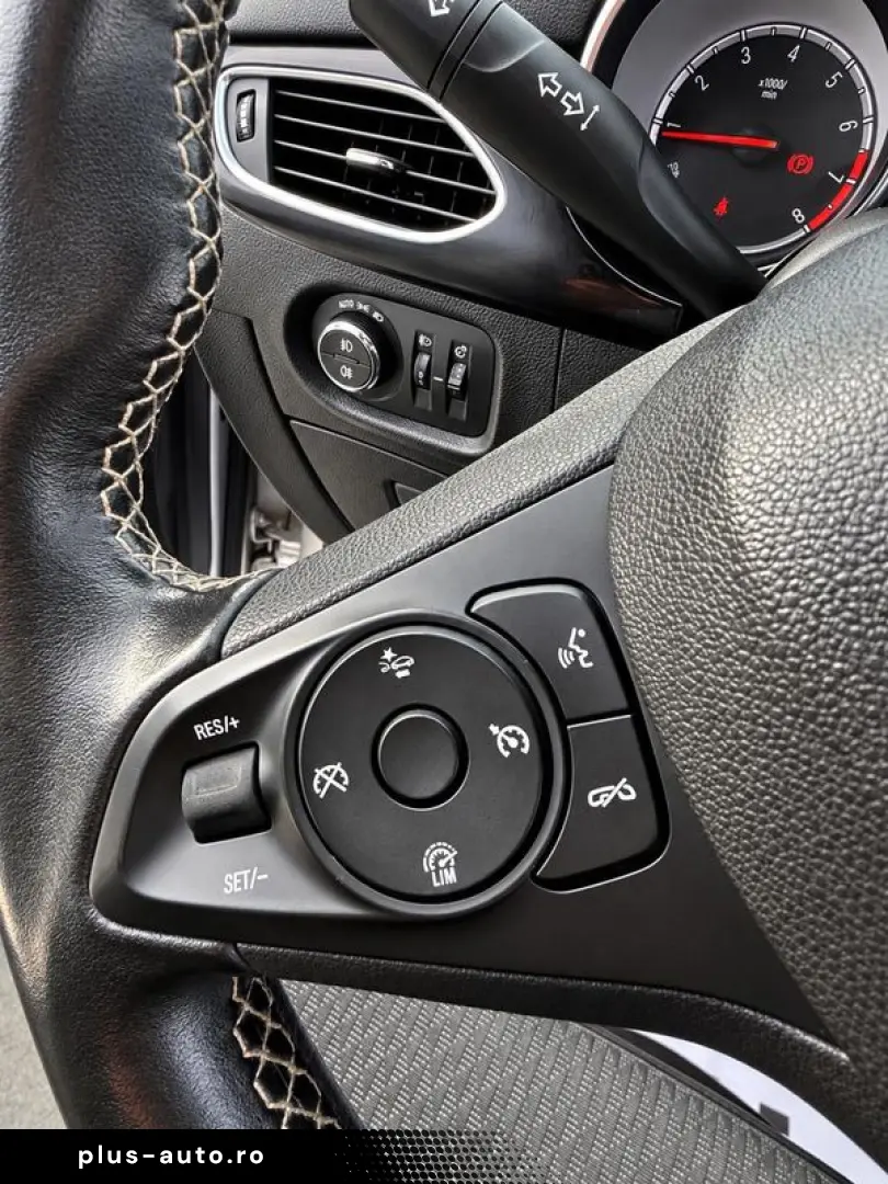 Opel Astra K 2019    Distronic Park-Assist Lane-Assist Side-