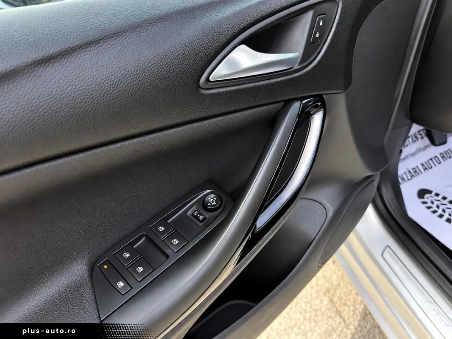 Opel Astra K 2019    Distronic Park-Assist Lane-Assist Side-