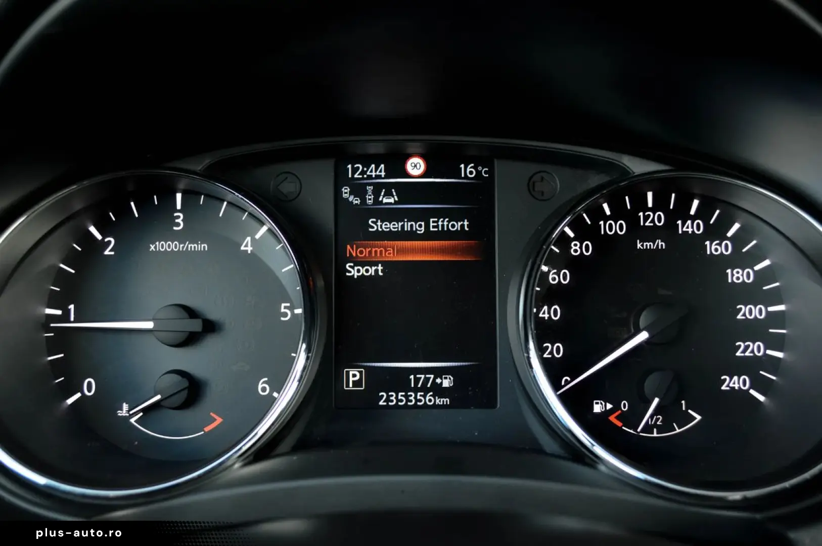 Nissan Qashqai 1.6 DCI Xtronic TEKNA   Diesel   Automată   R