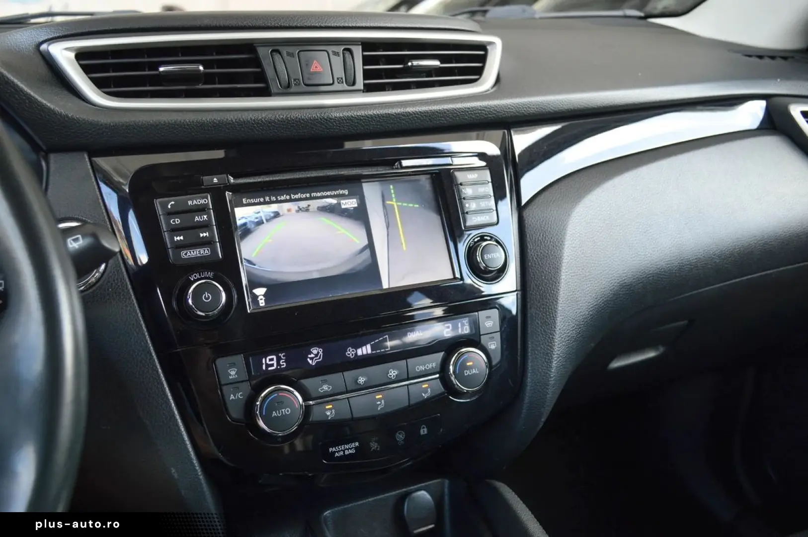 Nissan Qashqai 1.6 DCI Xtronic TEKNA   Diesel   Automată   R