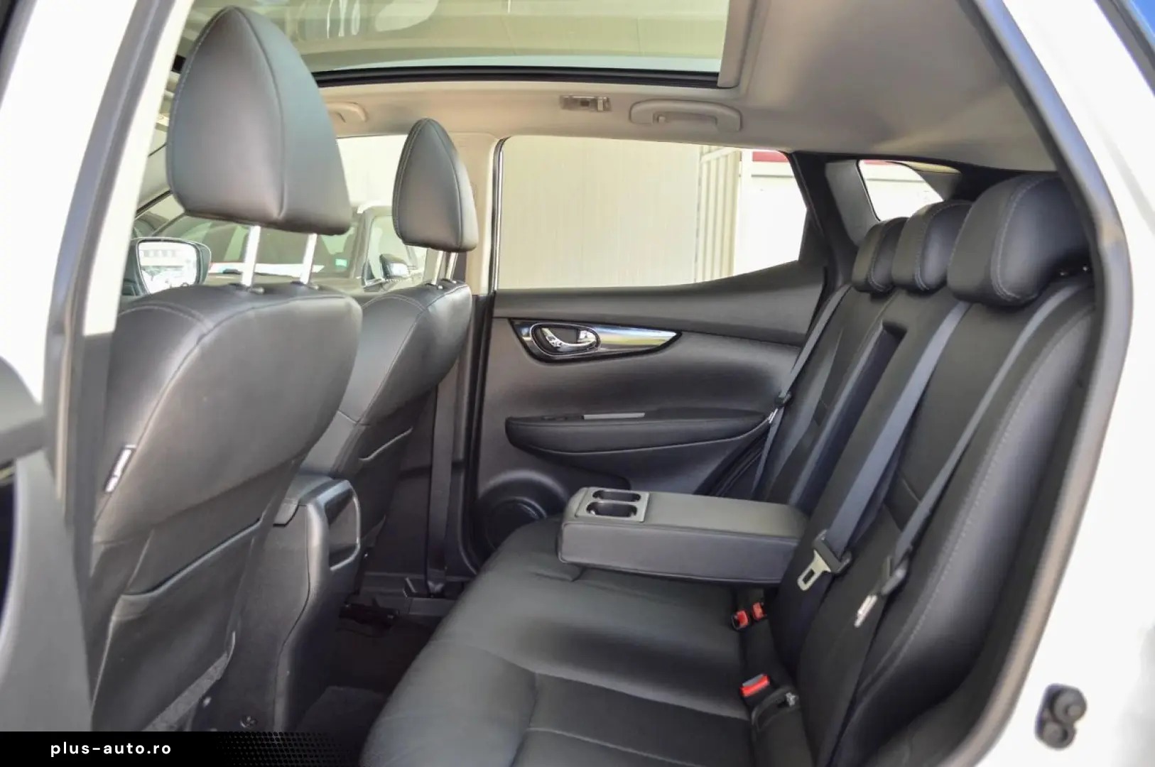Nissan Qashqai 1.6 DCI Xtronic TEKNA   Diesel   Automată   R