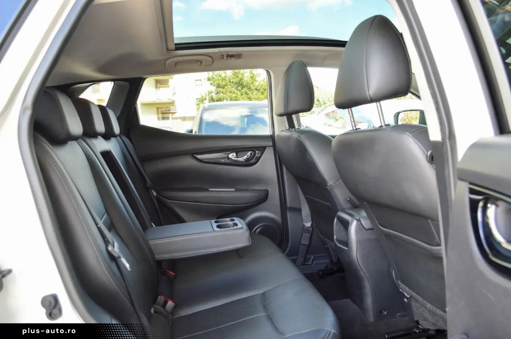 Nissan Qashqai 1.6 DCI Xtronic TEKNA   Diesel   Automată   R