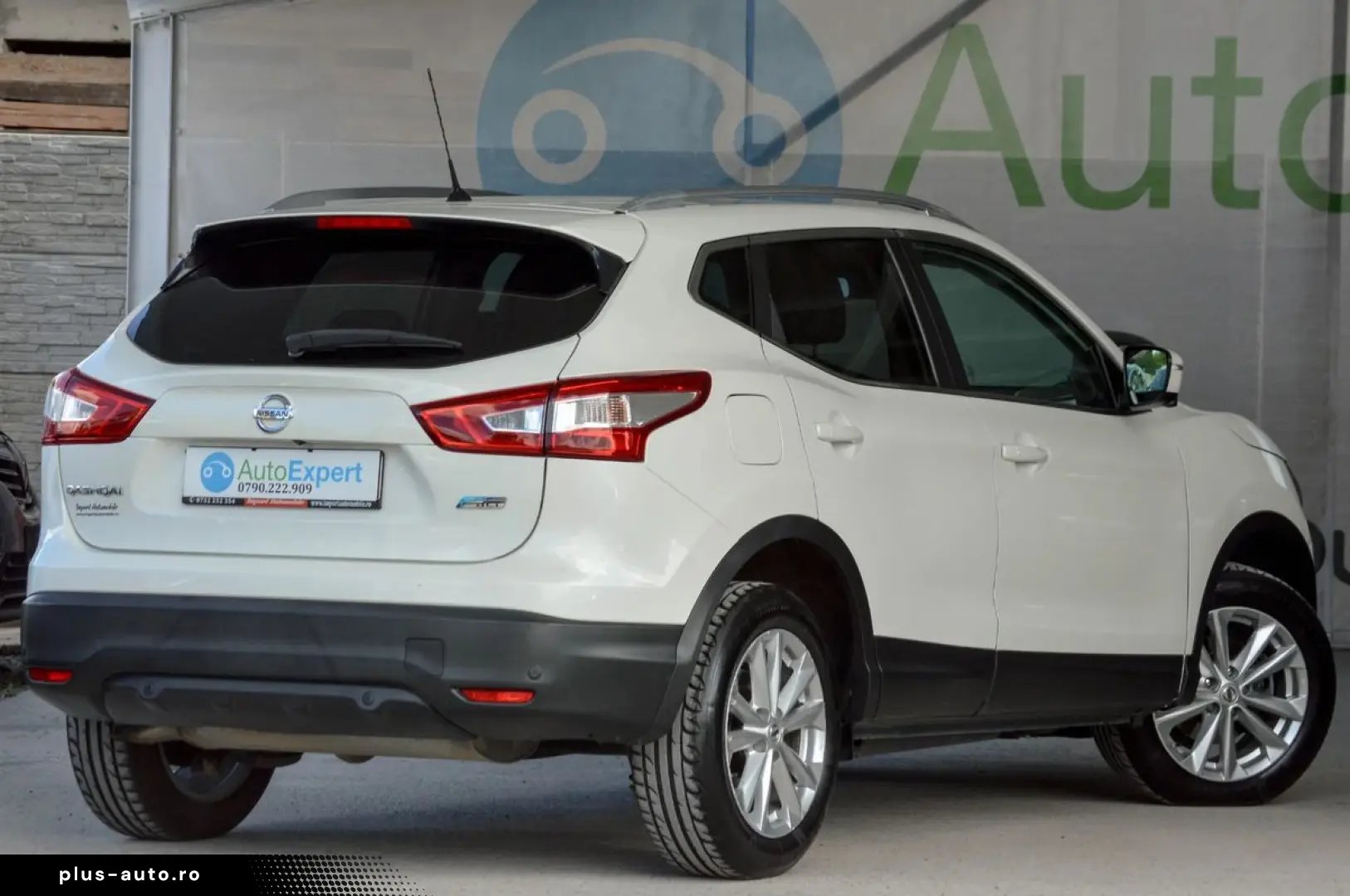 Nissan Qashqai 1.6 DCI Xtronic TEKNA   Diesel   Automată   R