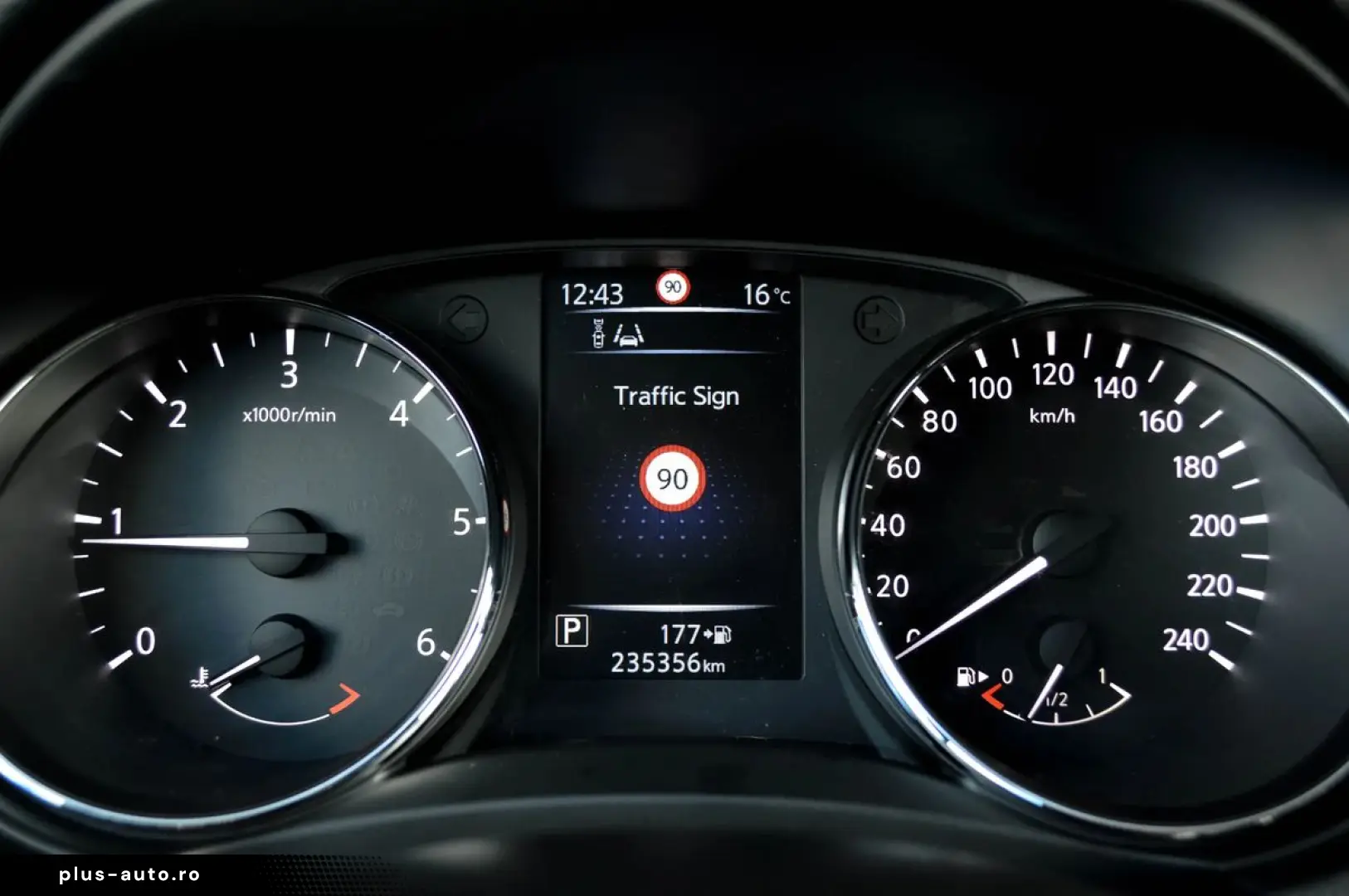 Nissan Qashqai 1.6 DCI Xtronic TEKNA   Diesel   Automată   R