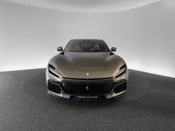 FERRARI Purosangue