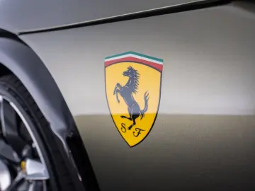 FERRARI Purosangue