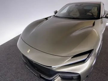 FERRARI Purosangue