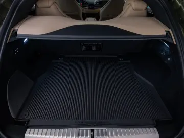 FERRARI Purosangue