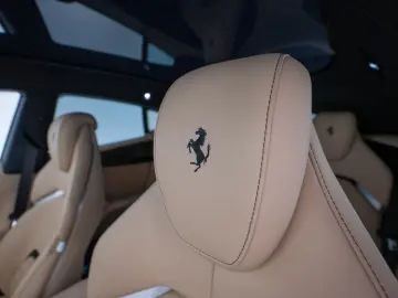 FERRARI Purosangue