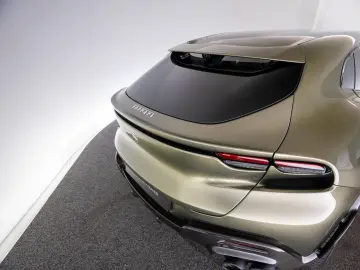 FERRARI Purosangue