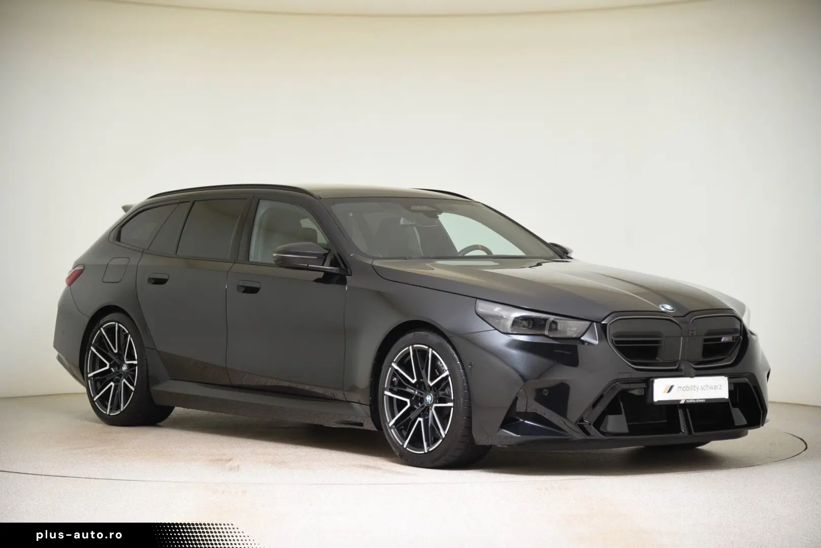 BMW M5 xDrive Touring ACC AHK Pano LED 360  DAB B&W