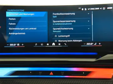 BMW M5 xDrive Touring ACC AHK Pano LED 360  DAB B&W