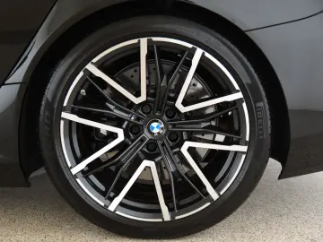BMW M5 xDrive Touring ACC AHK Pano LED 360  DAB B&W