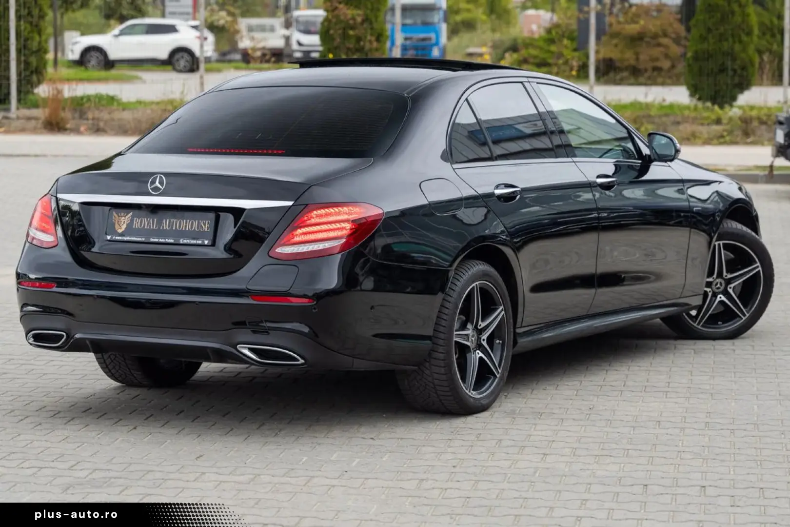 Mercedes-Benz E