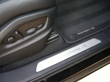 PORSCHE Cayenne Coupe S E-Hybrid SportDesign  AHK HEADUP