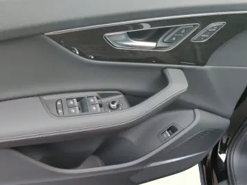 AUDI Q7 S line 50 TDI quattro tiptronic