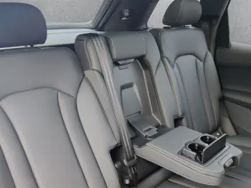 AUDI Q7 S line 50 TDI quattro tiptronic