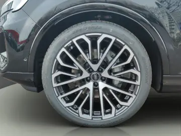 AUDI Q7 S line 50 TDI quattro tiptronic