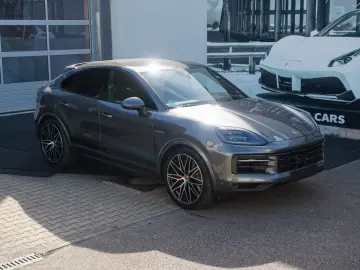 PORSCHE Cayenne Coupe SE-Hybrid HAL AHK 22 RS BOSE