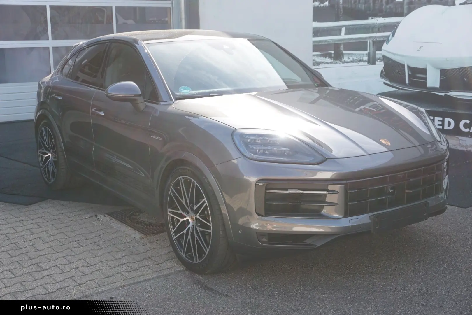 PORSCHE Cayenne Coupe SE-Hybrid HAL AHK 22 RS BOSE