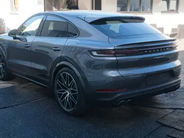 PORSCHE Cayenne Coupe SE-Hybrid HAL AHK 22 RS BOSE