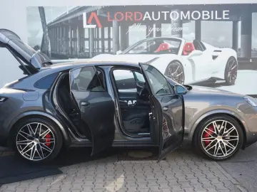 PORSCHE Cayenne Coupe SE-Hybrid HAL AHK 22 RS BOSE