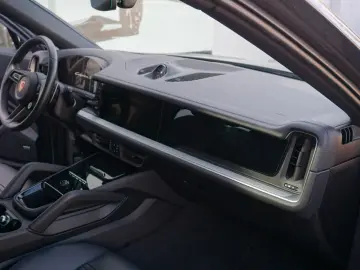 PORSCHE Cayenne Coupe SE-Hybrid HAL AHK 22 RS BOSE