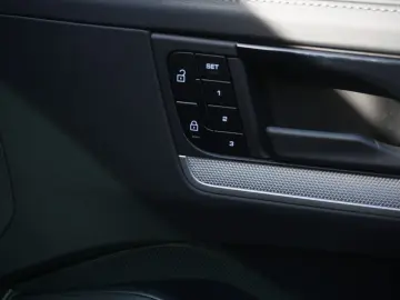 PORSCHE Cayenne Coupe SE-Hybrid HAL AHK 22 RS BOSE