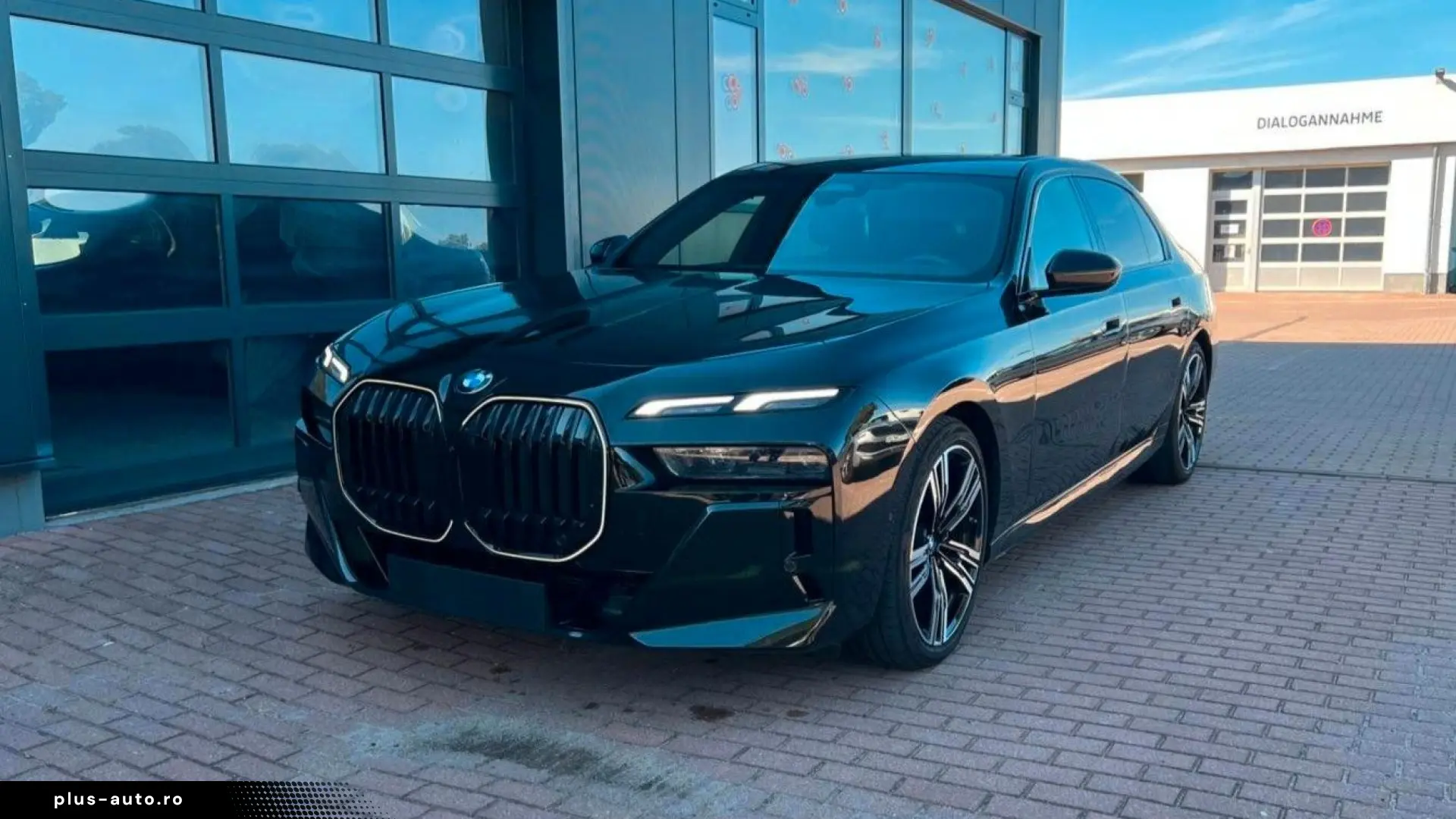 BMW 740d xDrive M Sport Pro   B&W • MASSAGE • SKY LOUNGE