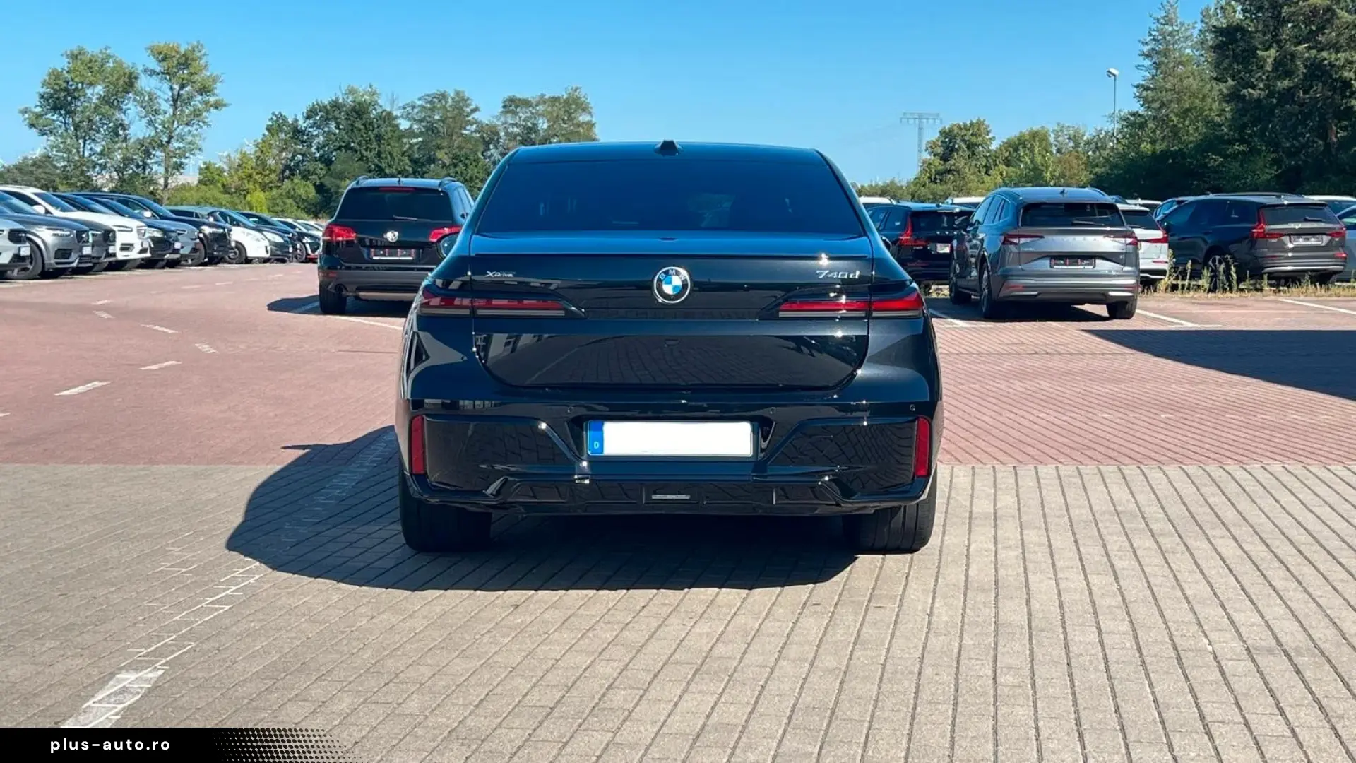 BMW 740d xDrive M Sport Pro   B&W • MASSAGE • SKY LOUNGE